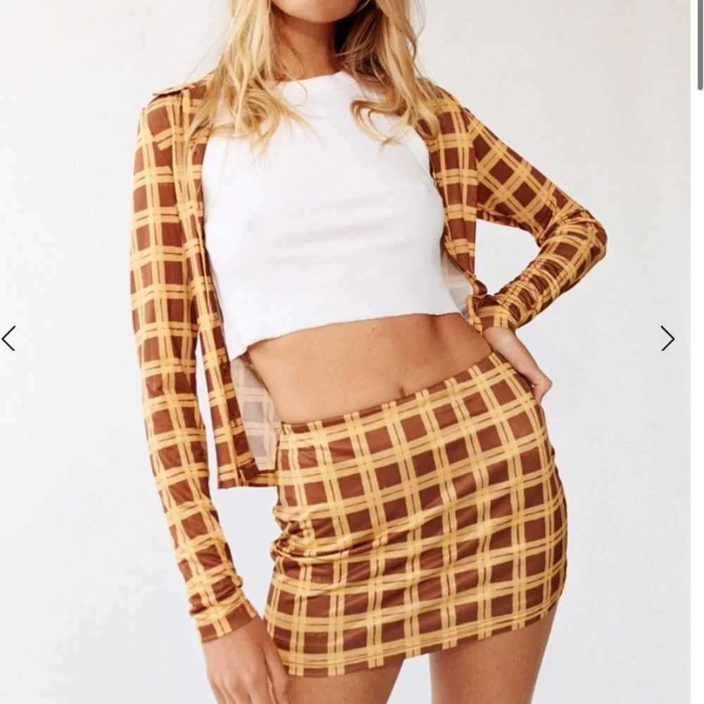 NWT With Jean Miles mini skirt - Picture 9 of 9